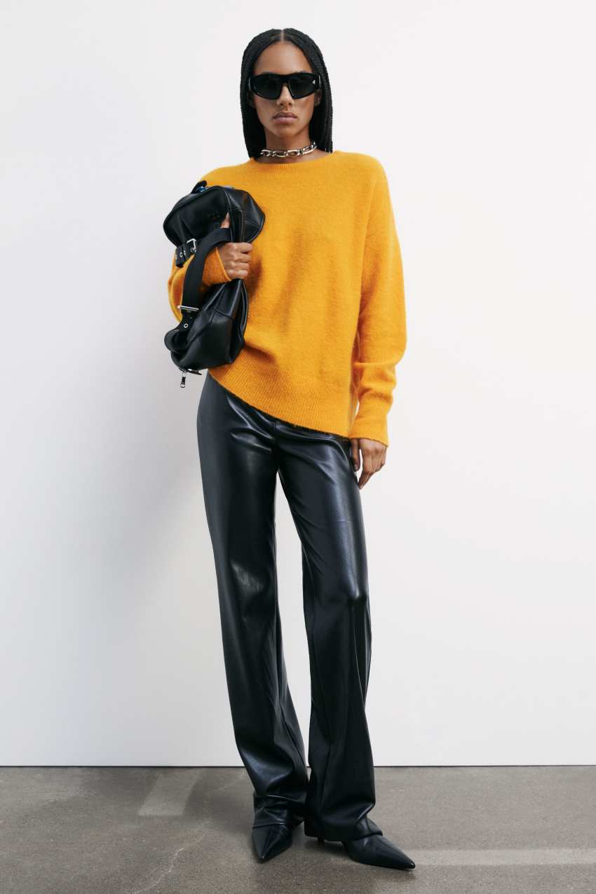 Patrizia Pepe Flauschiger Pullover mit Rundhalsausschnitt