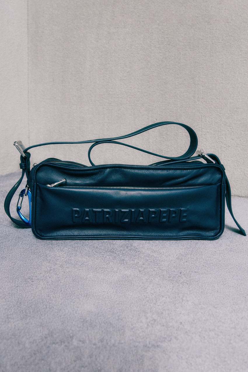 Średnia skórzana torba crossbody (IM)PERFECTION