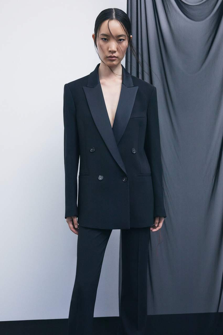 Dwurzędowa marynarka oversize „My SKIN Tailoring” z satynowymi klapami