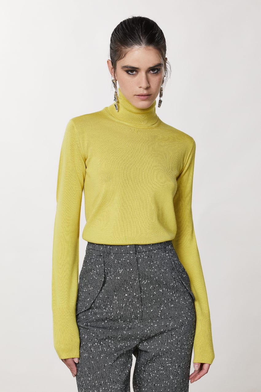 Maglia in lana a collo alto