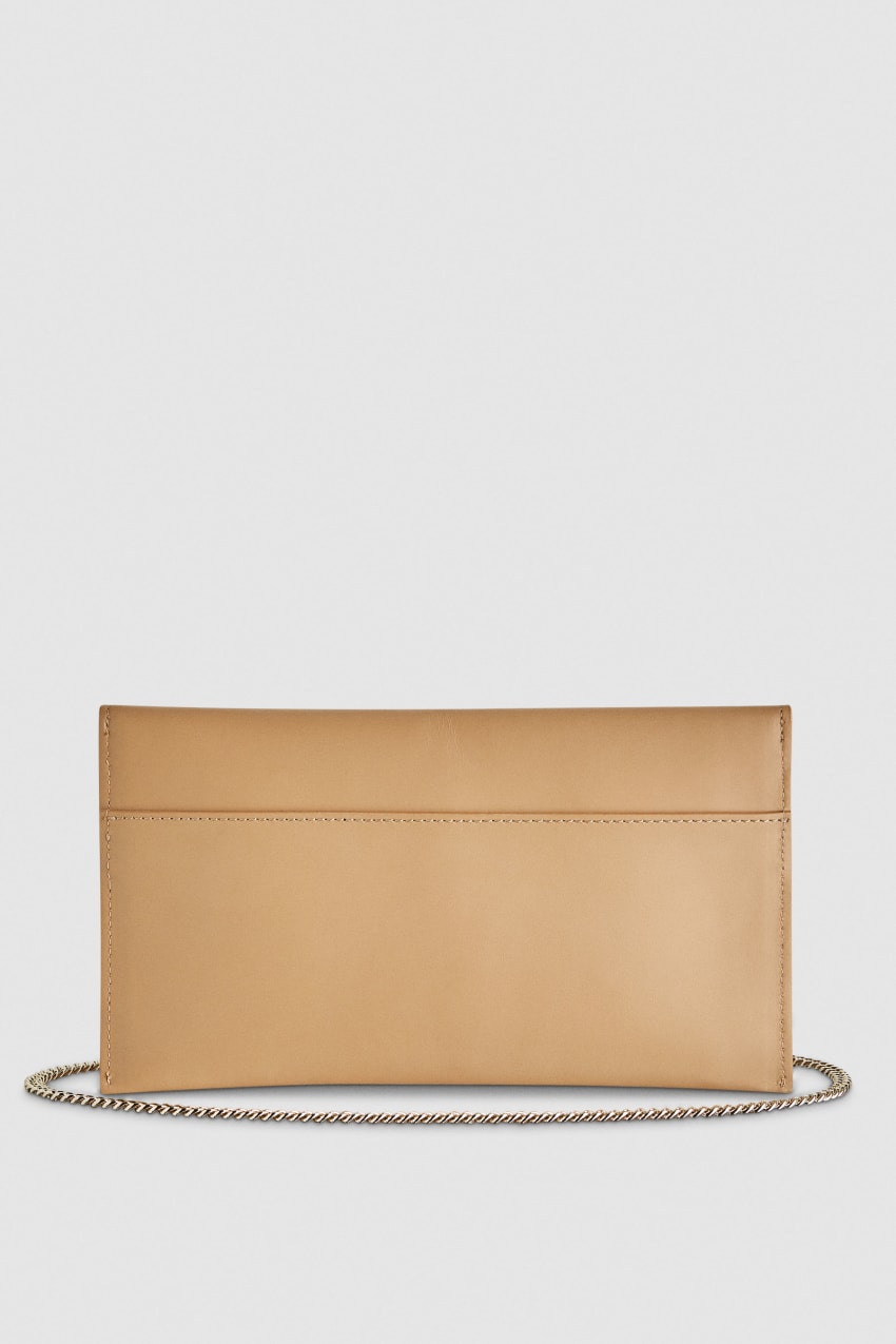 Clutch bag with detachable shoulder strap