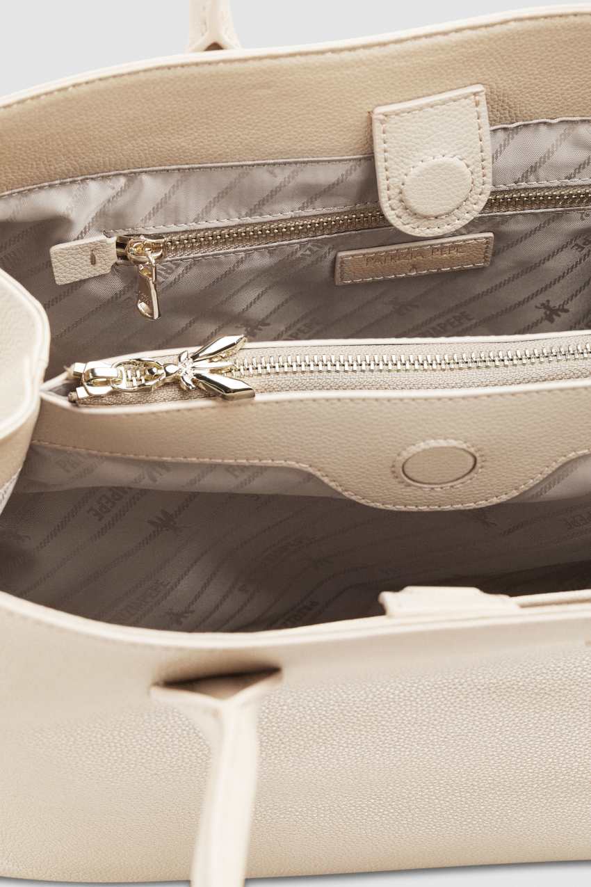 Fly leather shopping bag with shoulder strap