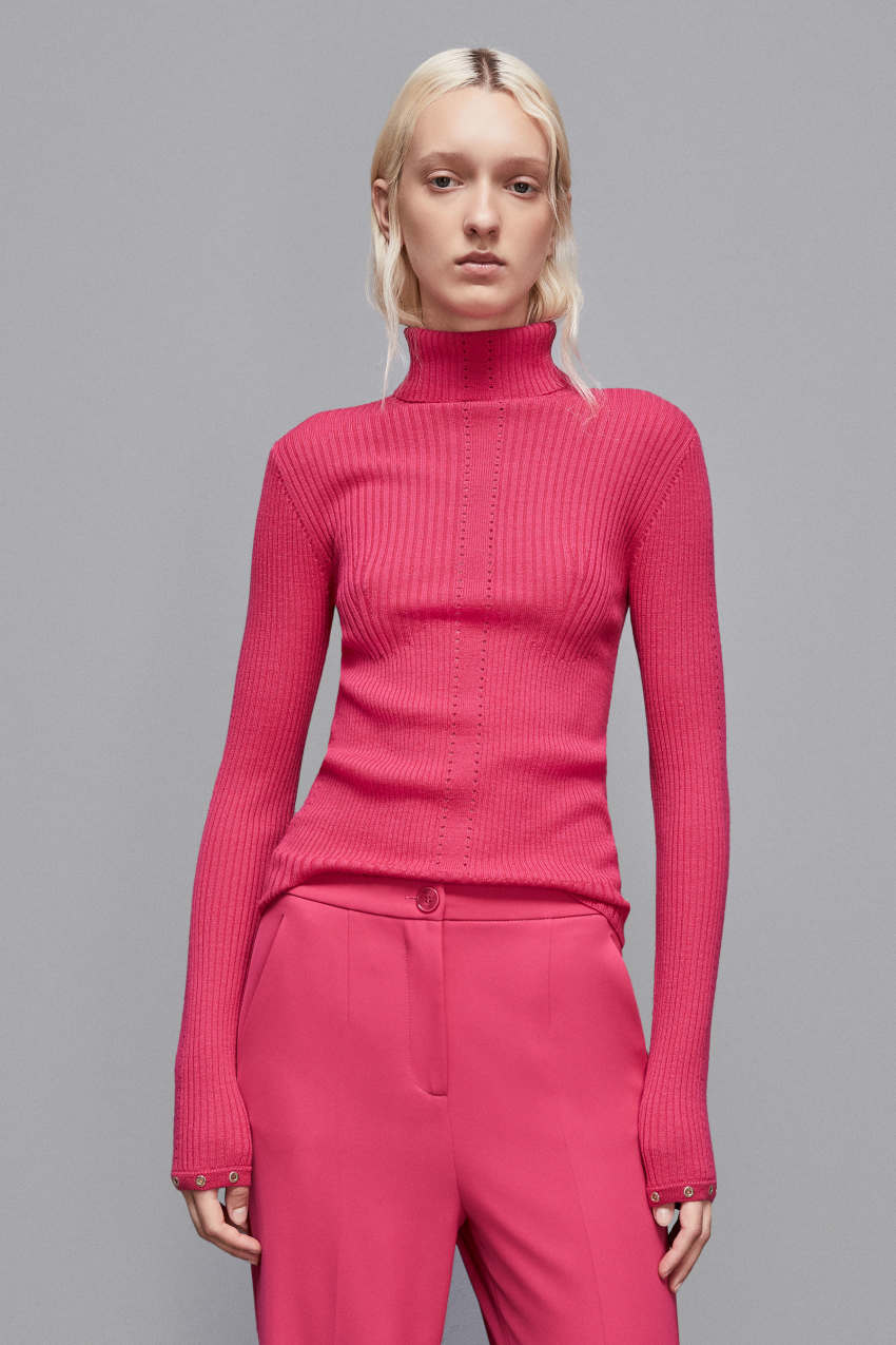 Pink turtleneck sweater outlet