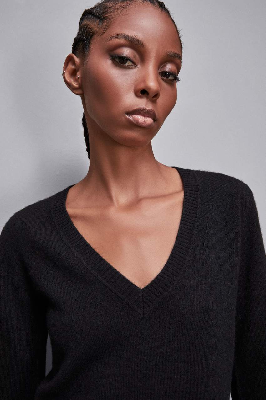 V neck cashmere jumper 2025