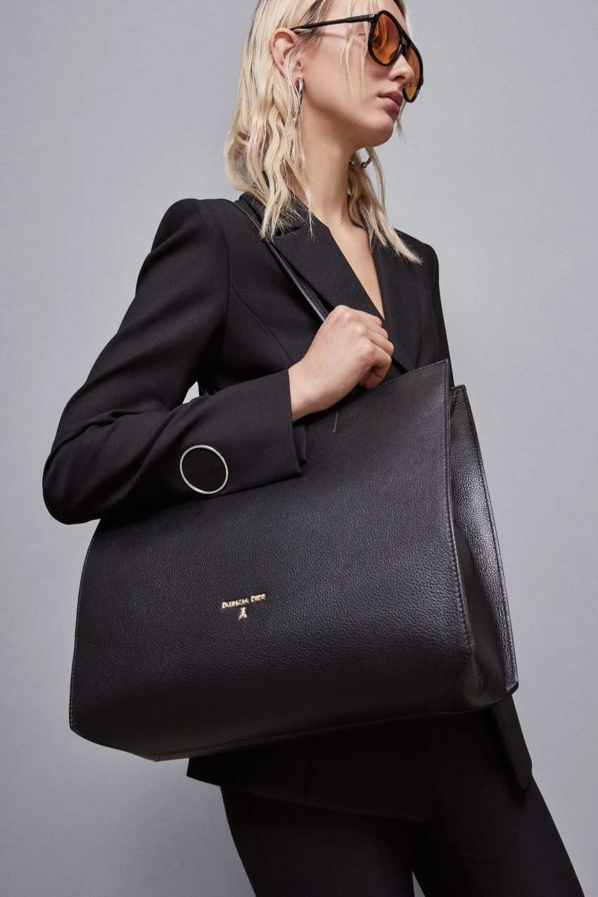 Leather shopping bag with zipper