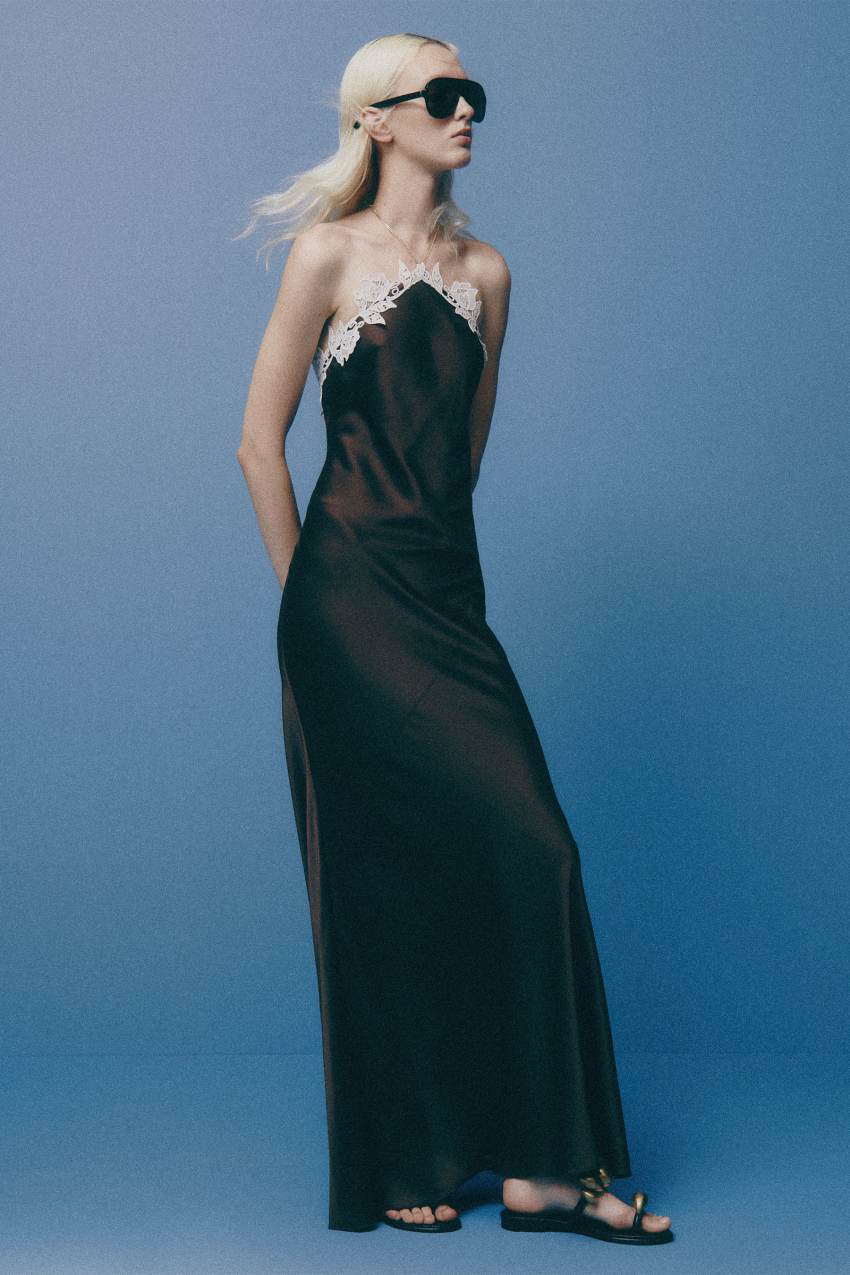 Abito lungo con scollo sul retro