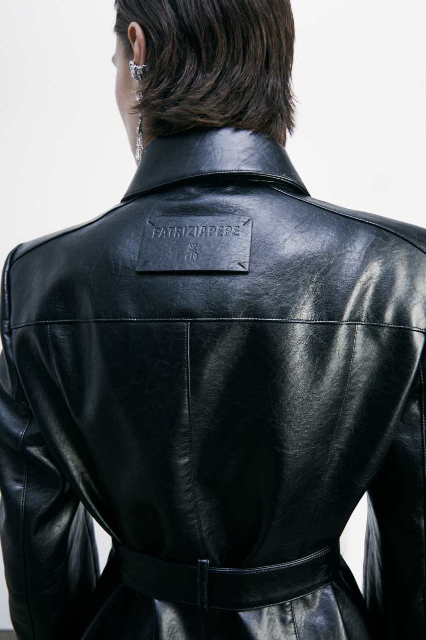 Jacket with belt at the waist in coated fabric | Black