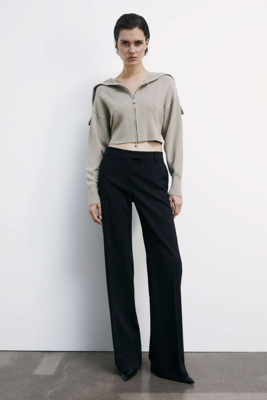Maglia cropped con cappuccio