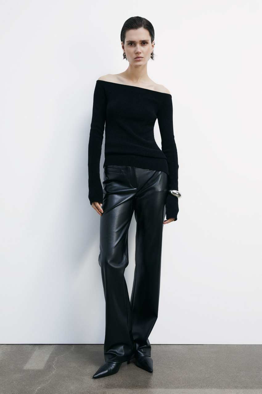 Maglia morbida con scollo ampio