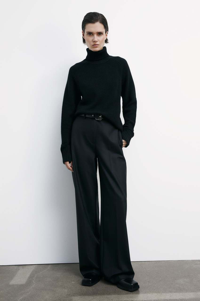 Maglione ESSENTIAL intrecciato a collo alto