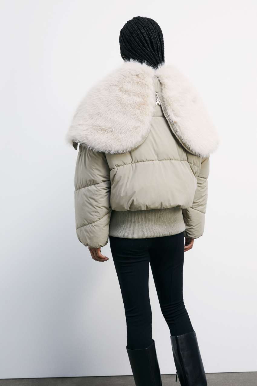 Short oversized fluffy bomber jacket with collar | Beige