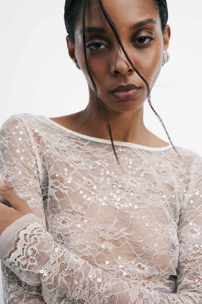 Long-sleeved lace top with sequins | Black | Patrizia Pepe