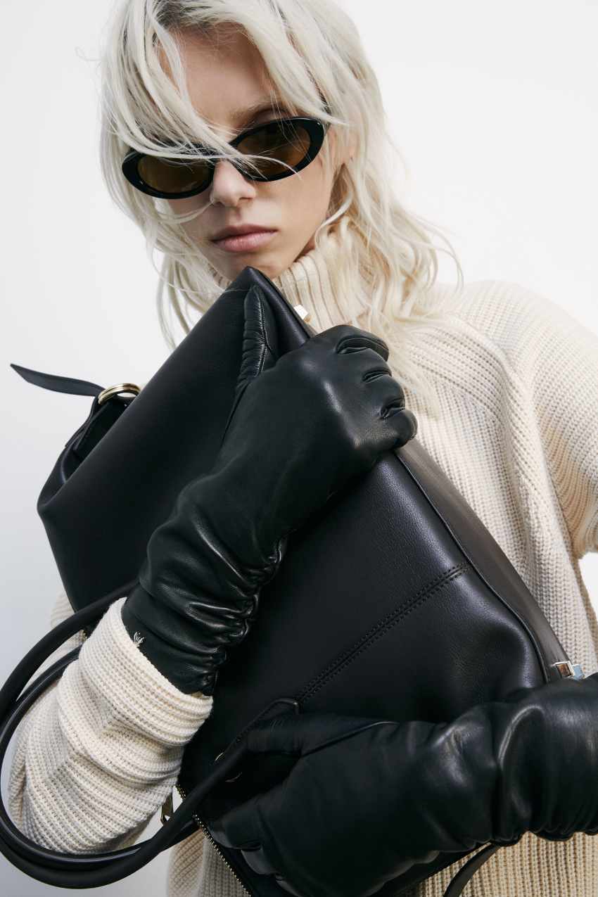 Long leather gloves | Black | Patrizia Pepe