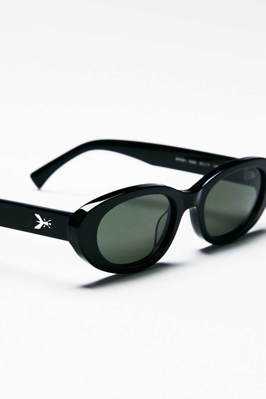 Oval Sunglasses | Black | Patrizia Pepe