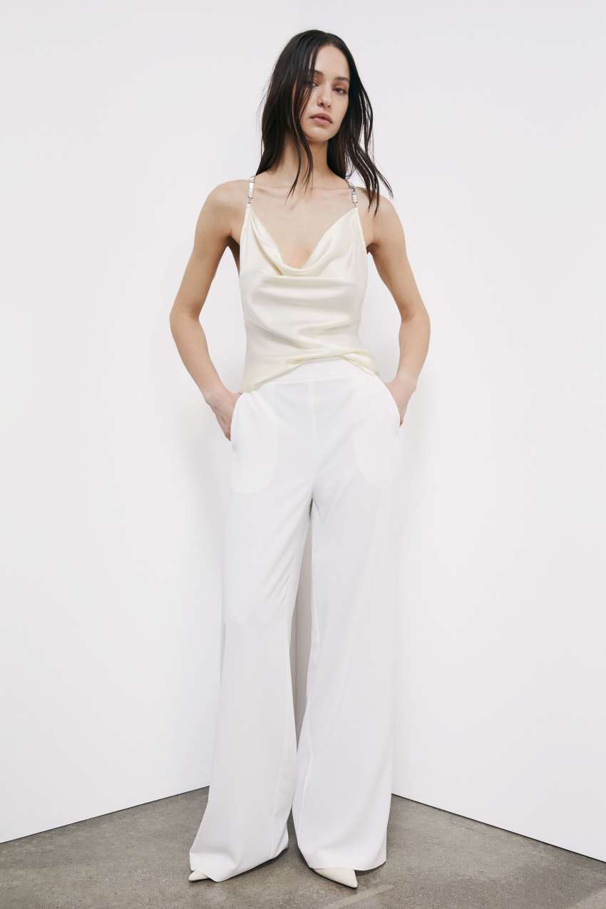 Patrizia Pepe Seidentop mit Schmuckdetail