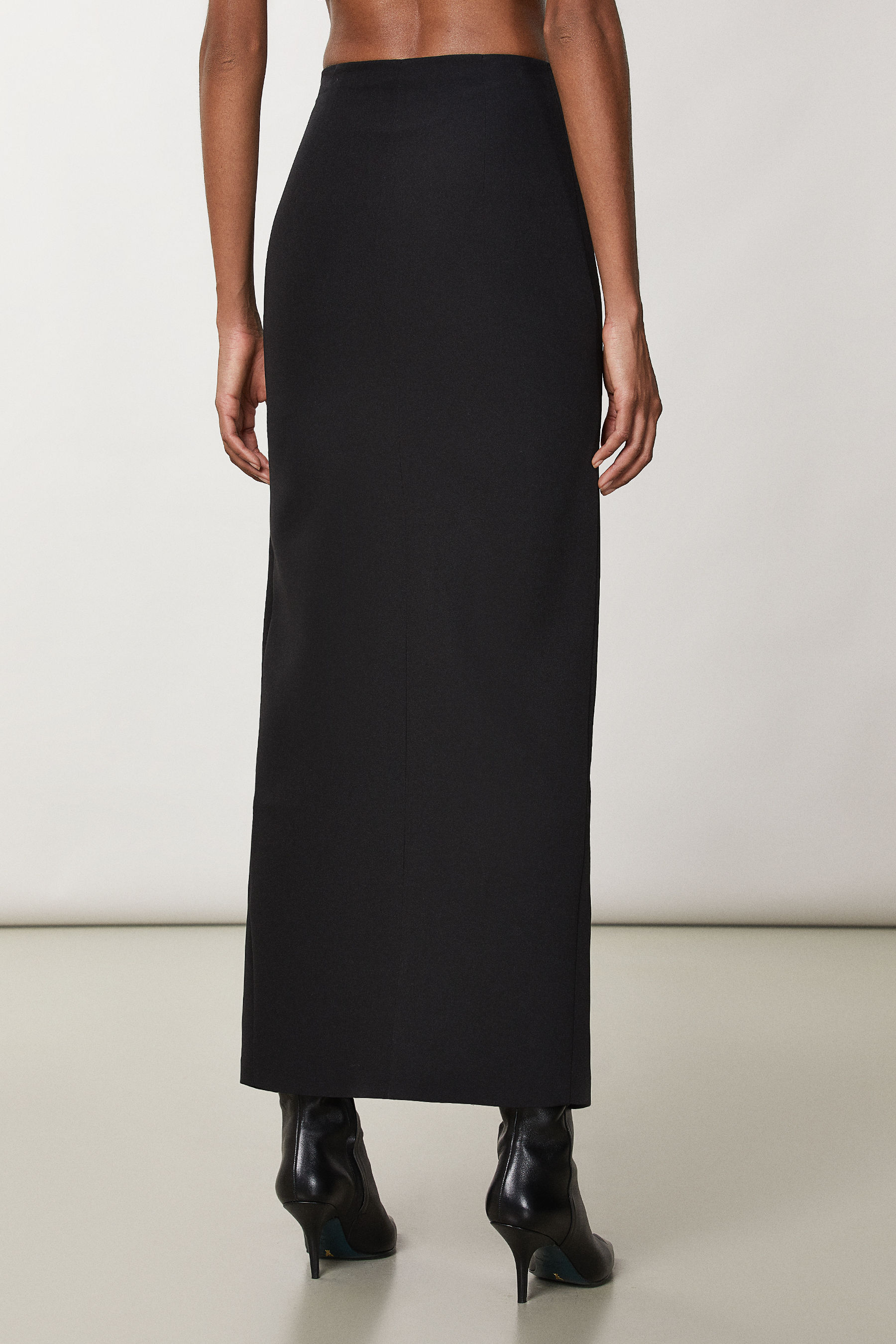 Black long skirt with piercing | Patrizia Pepe