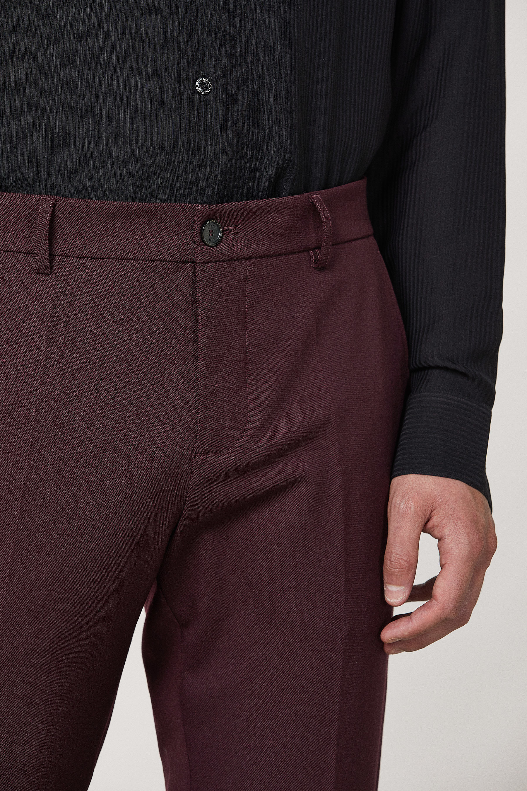 CLASSIC PANTS IN WOOL GABARDINE