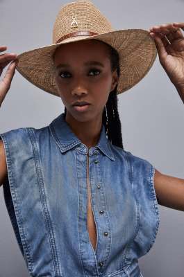 Cowboy hat with leather strap, Beige, Patrizia Pepe