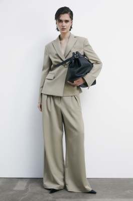 One-button jacket with asymmetrical closure, Beige, Patrizia Pepe