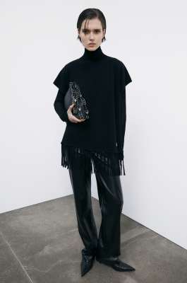 Short-sleeved cashmere poncho with fringes, Black, Patrizia Pepe
