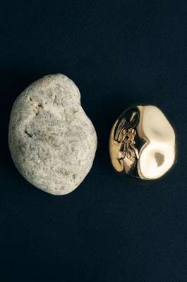 Deformed sculptural earrings, Gold, Patrizia Pepe