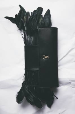 Leather Feather Pochette, Black, Patrizia Pepe