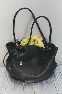 Black Horse leather bucket bag, Black, Patrizia Pepe