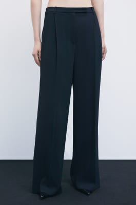 &ldquo;My SKIN Tailoring&rdquo; pleated wide-leg trousers in stretch cr&ecirc;pe, Black, Patrizia Pepe