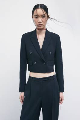 &ldquo;My SKIN Tailoring&rdquo; cropped double-breasted blazer in cr&ecirc;pe, Black, Patrizia Pepe