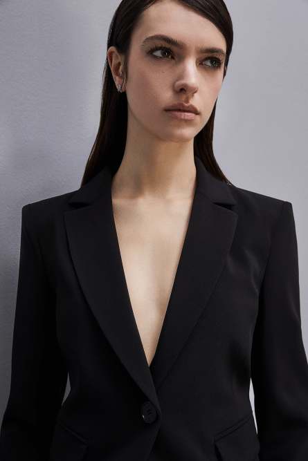 Jacke mit einem Knopf Essential, Schwarz, Patrizia Pepe