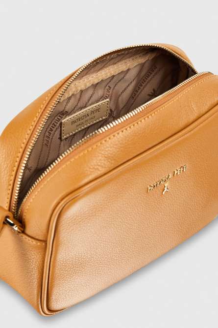 Fly skórzana torba typu Camera bag z wewnętrzną kieszenią, Brązowy, Patrizia Pepe