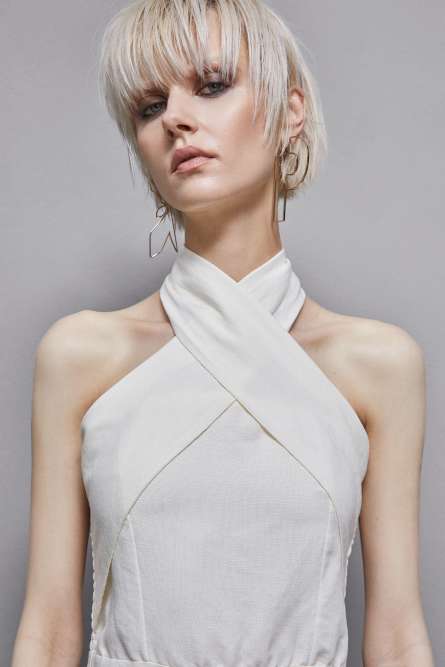 Schmal geschnittenes ESSENTIAL-Kleid aus zertifizierter Viskose, Wei&szlig;, Patrizia Pepe