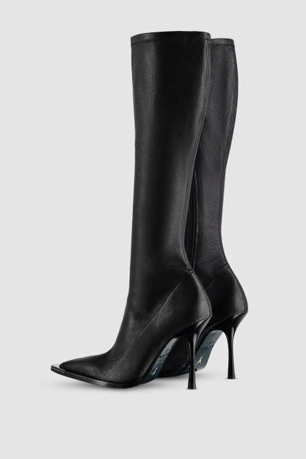 Stretch boots with heels