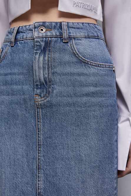 Essential denim skirt with slit, Blue, Patrizia Pepe