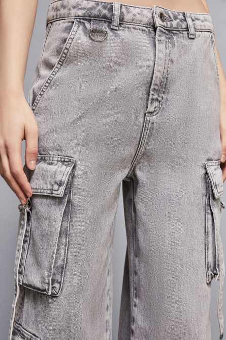Pantalón cargo denim, Gris