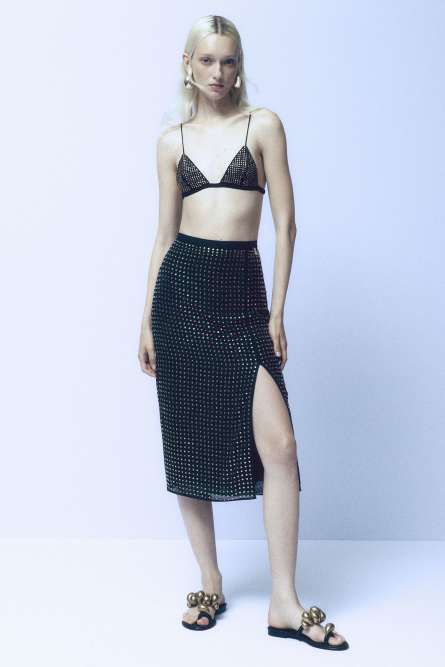Falda midi con pedrería, Negro