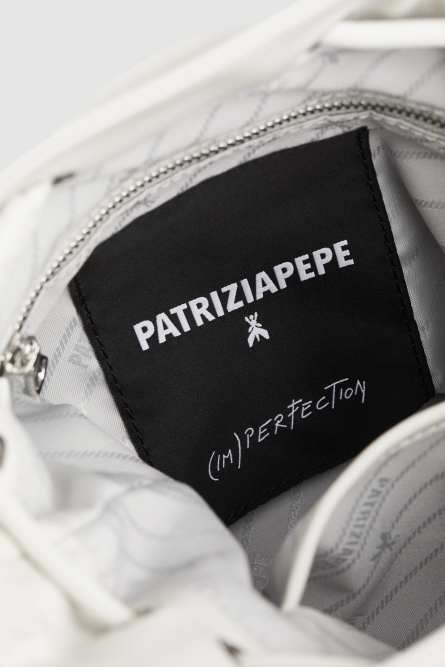(IM)PERFECTION leather bucket bag medium, White, Patrizia Pepe