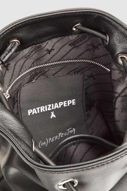 (IM)PERFECTION leather bucket bag medium, Black, Patrizia Pepe
