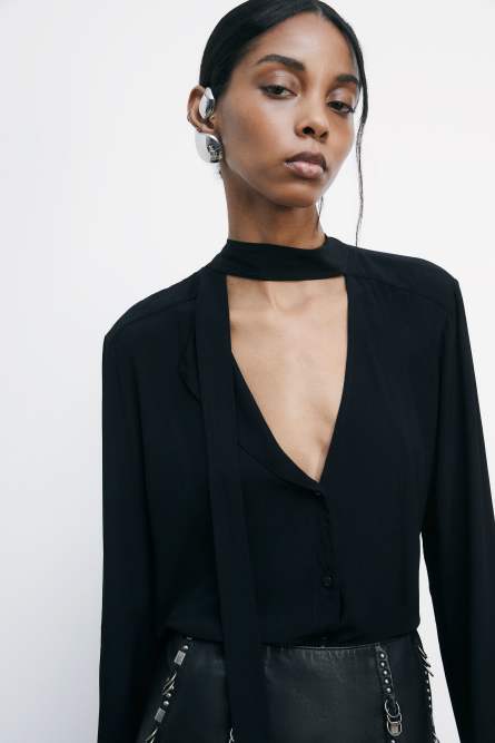 &quot;ESSENTIAL&quot; viscose blouse with sash, Black, Patrizia Pepe
