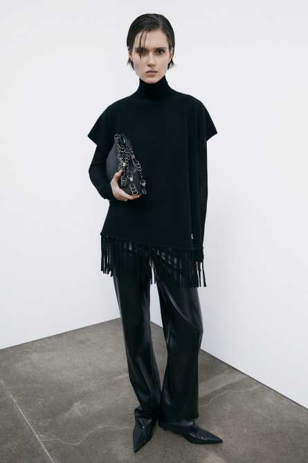 Cashmere poncho with fringes, Black, Patrizia Pepe