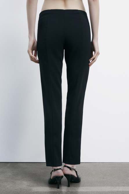 Cigarette pants in Crêpe, Black, Patrizia Pepe