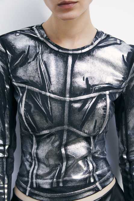 Crop top in metallic jersey