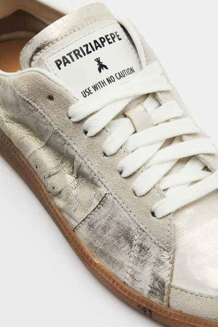 SKIN Sneakers &apos;93 in laminated nappa leather, Gold, Patrizia Pepe