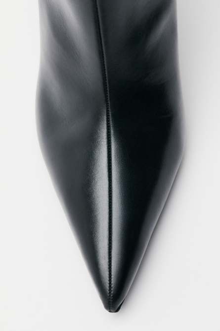 Minimal Shape ankle boots in leather, Black, Patrizia Pepe