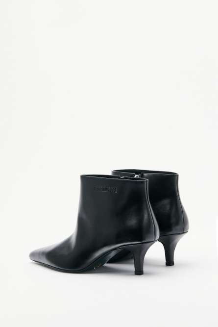 Low Minimal Shape ankle boots in leather, Black, Patrizia Pepe