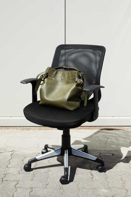 New Business glossy bucket bag, Green, Patrizia Pepe