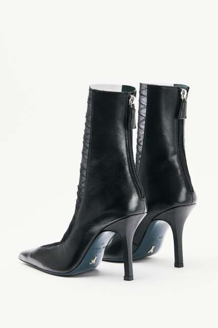 Minimal Shape Second Skin ankle boots, Black, Patrizia Pepe