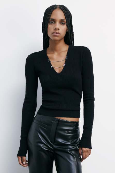 &quot;ESSENTIAL&quot; fitted sweater with chains, Black, Patrizia Pepe