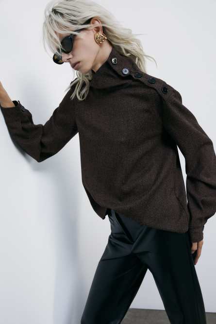 Strukturiertes Shirt mit hohem Kragen, Braun, Patrizia Pepe