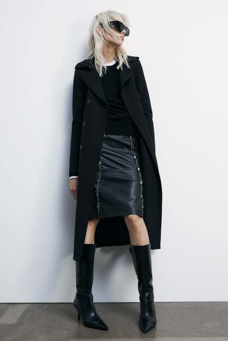 Trench coat with buckle made of bielastic nylon, Black, Patrizia Pepe